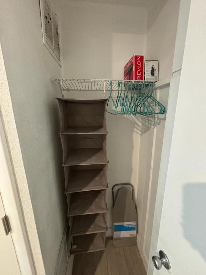 Nice 2 Twin Bedroom - Best Central Location In Miami - Luggage Storage, Parking And Laundry For Free!!!! Zewnętrze zdjęcie